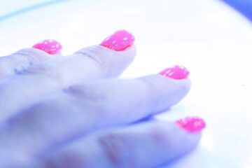 UV or LED nail lamp