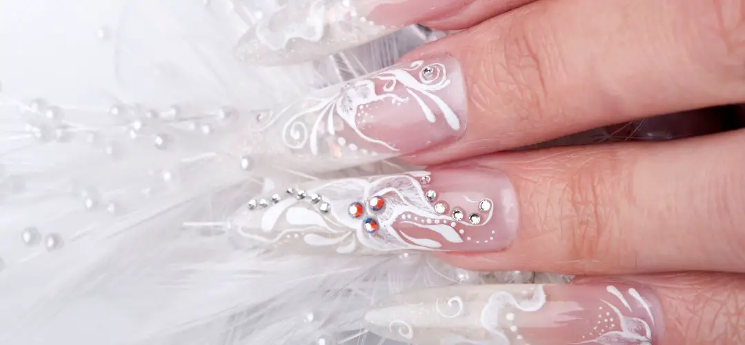 What are nail art accessories?