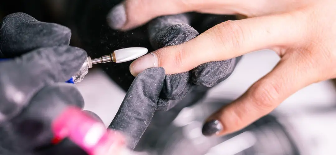 How to do a manicure with a nail drill?